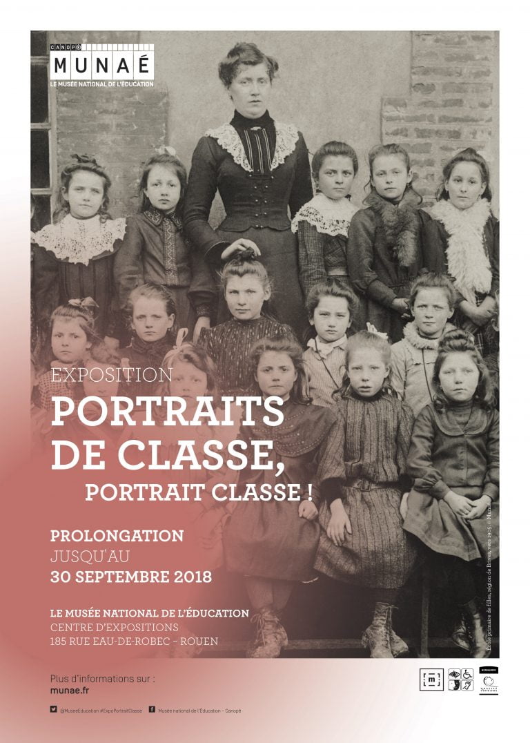 Affiche de l'exposition : Portraits de classe, portrait classe !